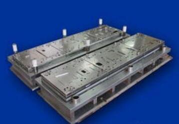 國內(nèi)外精密級(jí)進(jìn)模比較