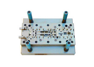 級(jí)進(jìn)模的制造周期、成本及精度