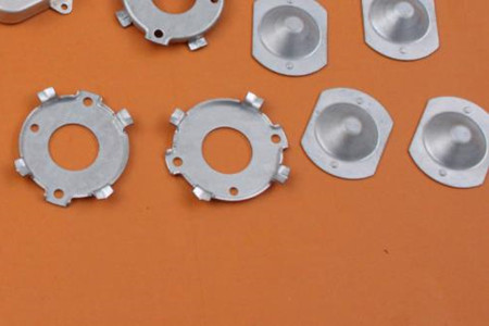 五金彈片的種類、特點以及功能